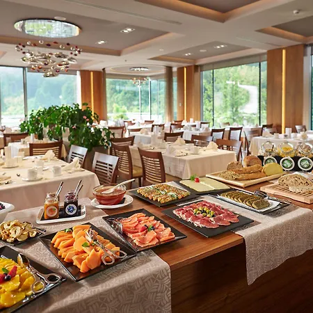 Atlantida Boutique Hotel 5*