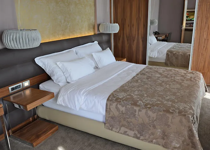 Atlantida Boutique Hotel 5*